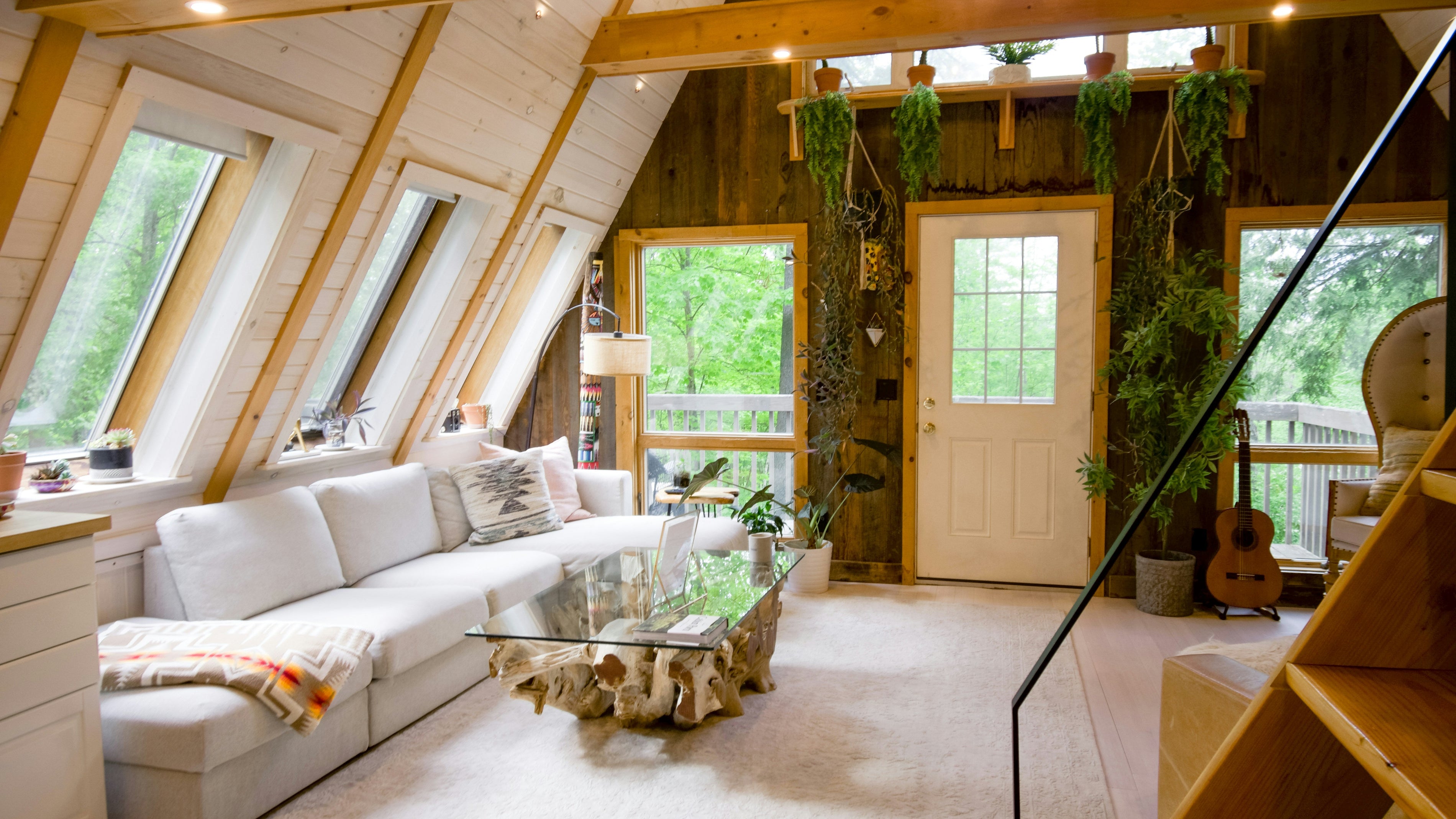 How to Furnish an Airbnb on a Budget (Without Sacrificing Guest Experience)