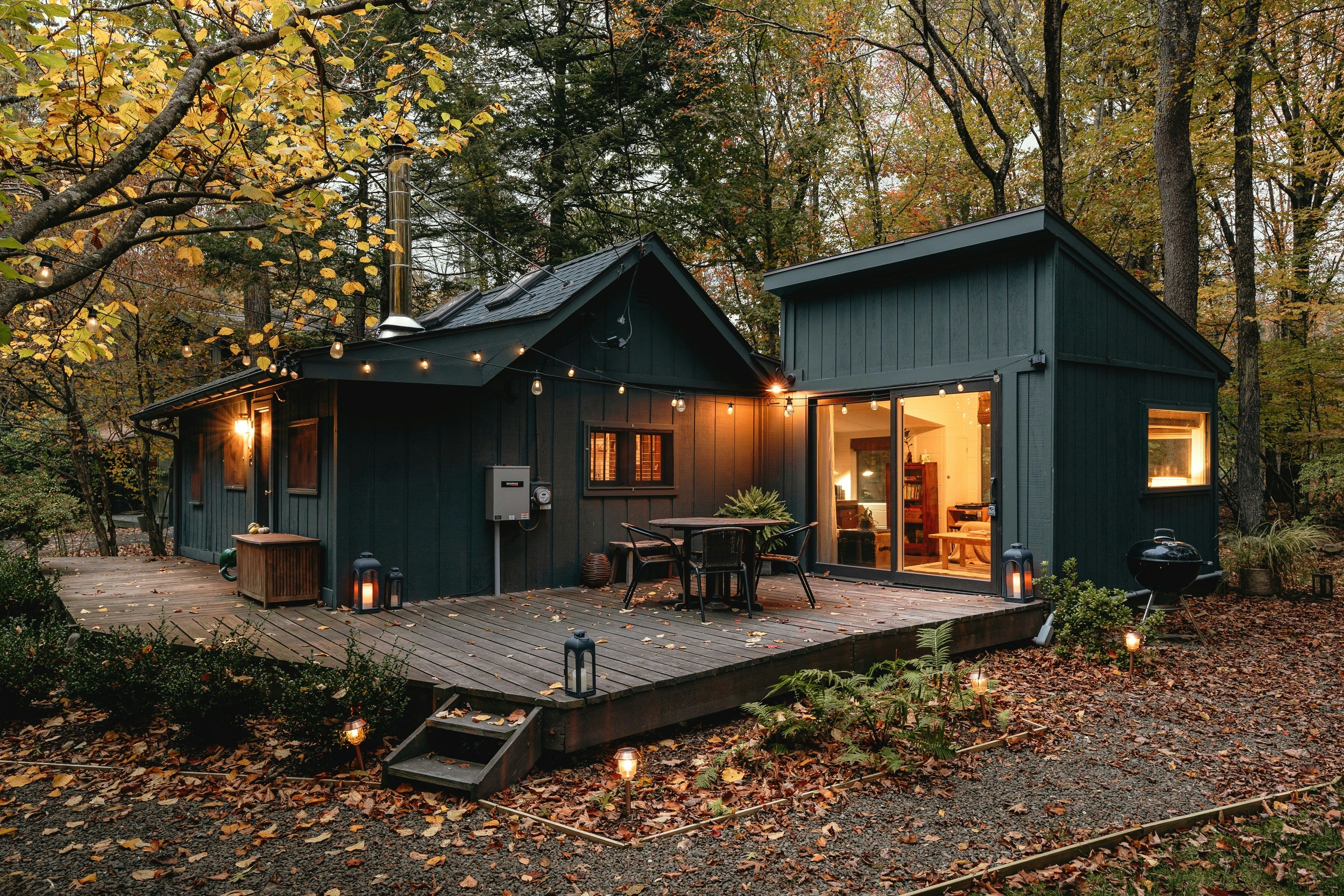 How Much Does It Cost to Furnish an Airbnb? (2025 Breakdown by Property Size)