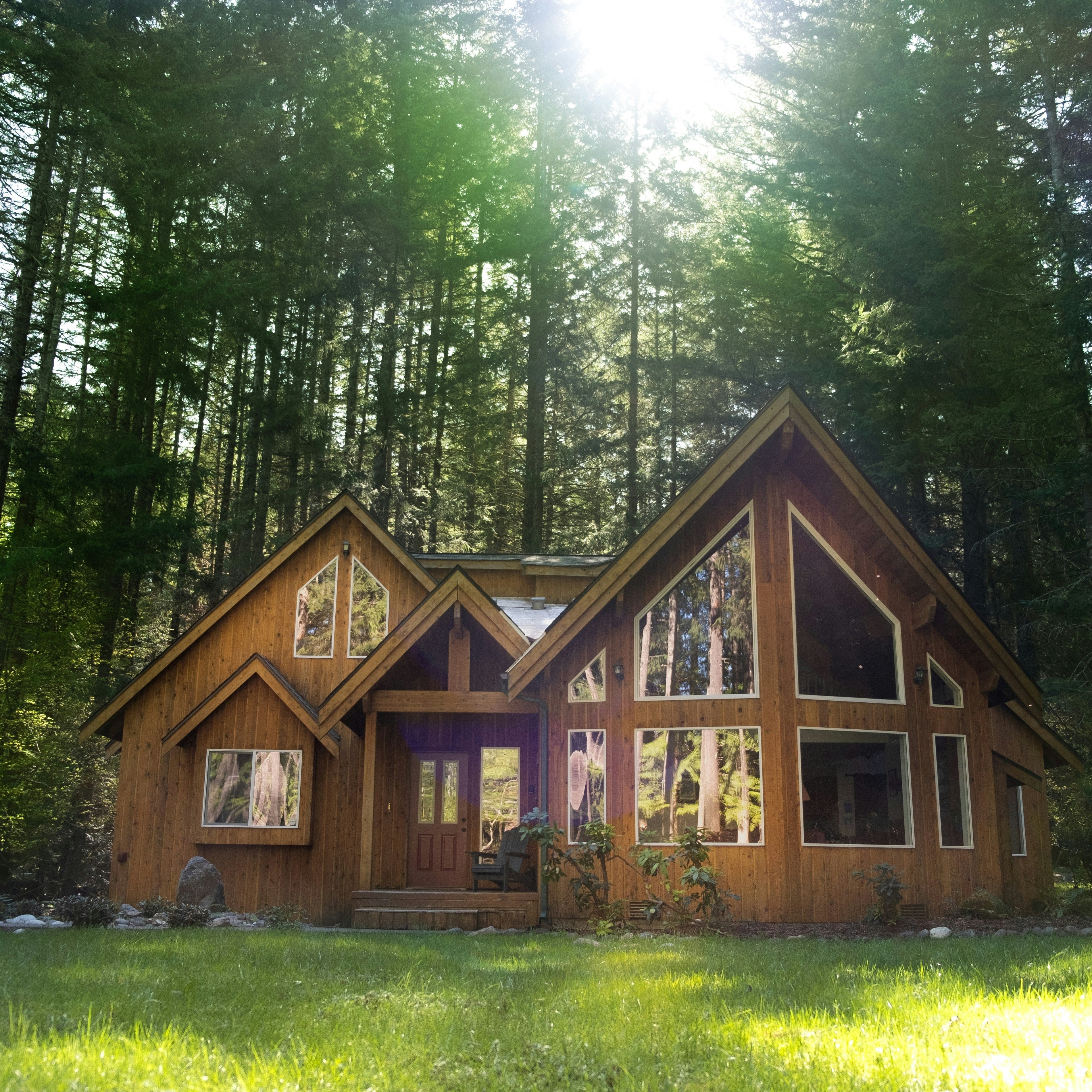 How to Furnish an Airbnb: Save More, Earn More, and Get Paid When Guests Love Your Space