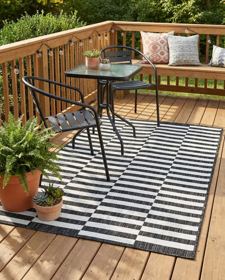 Washable Ribbon Indoor / Outdoor Rug
