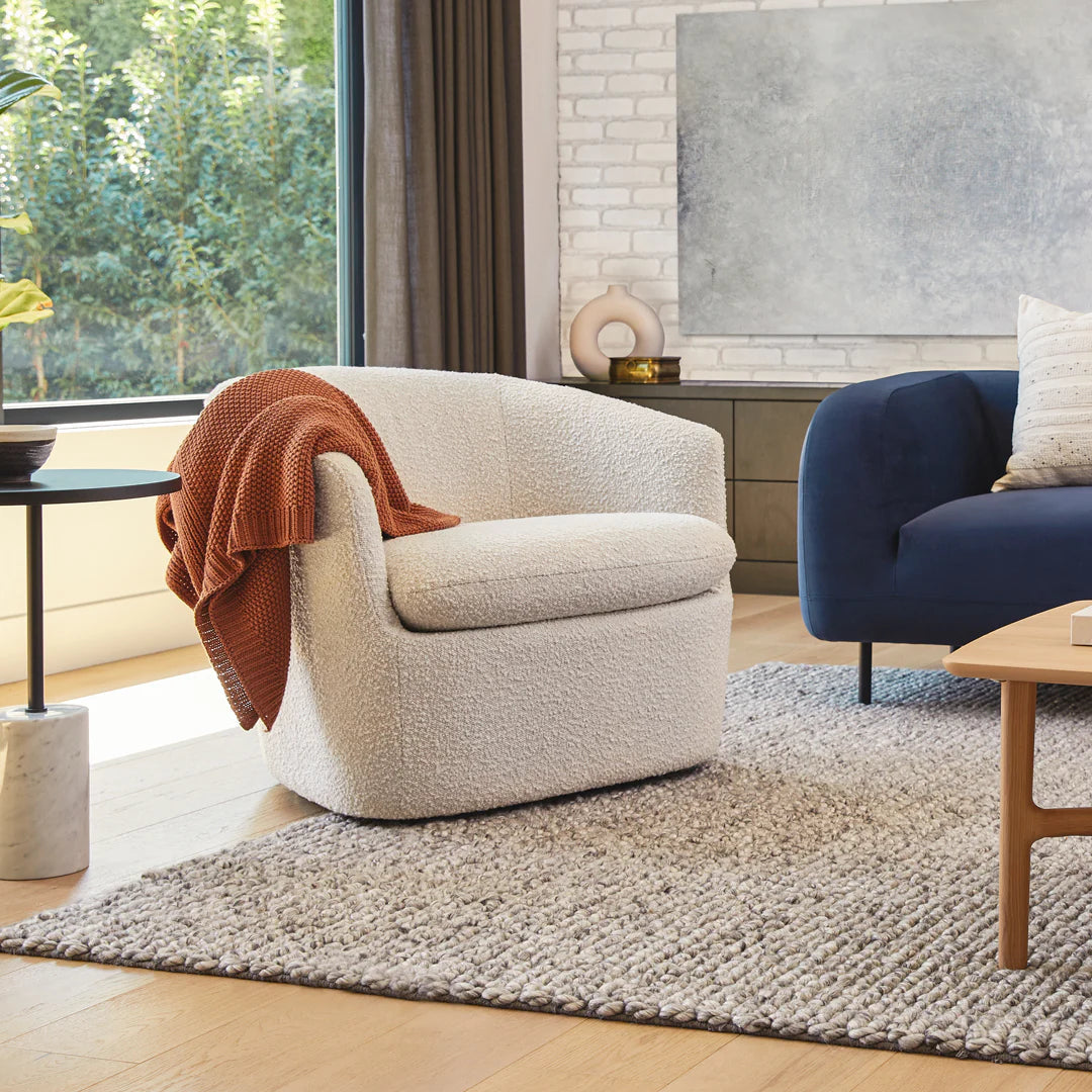 Turoy 32.5" Swivel Lounge Chair