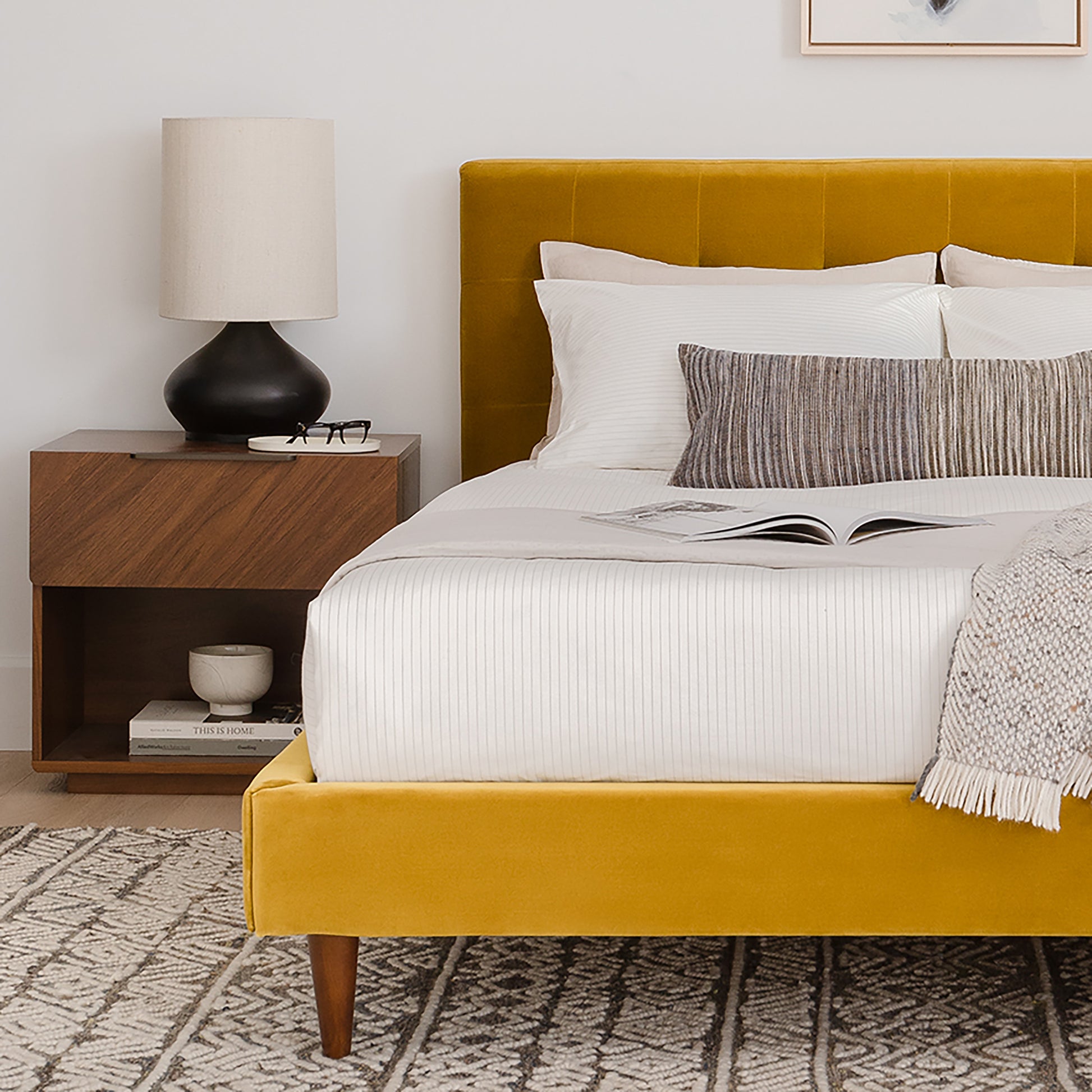 Nera 1-Drawer Nightstand