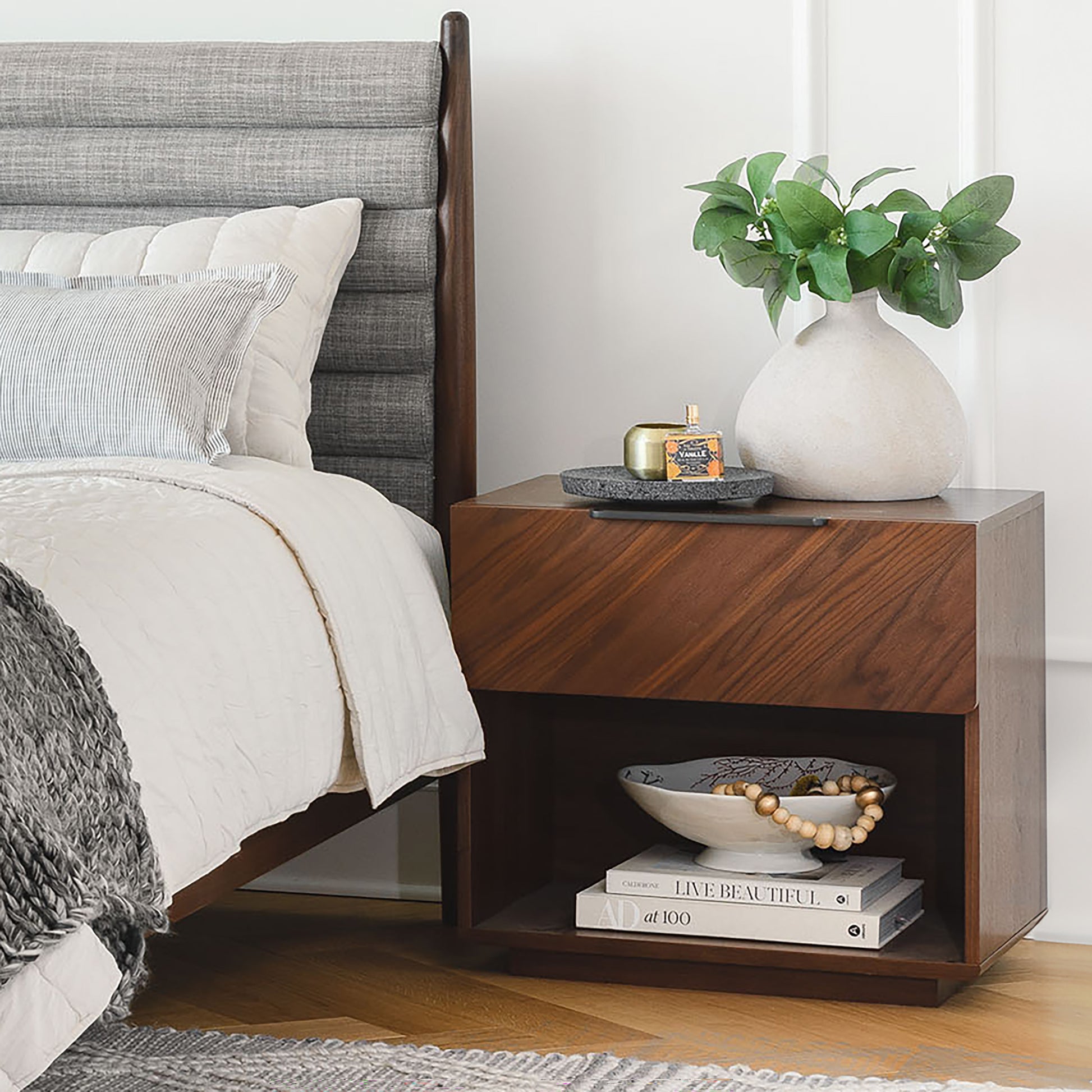 Nera 1-Drawer Nightstand