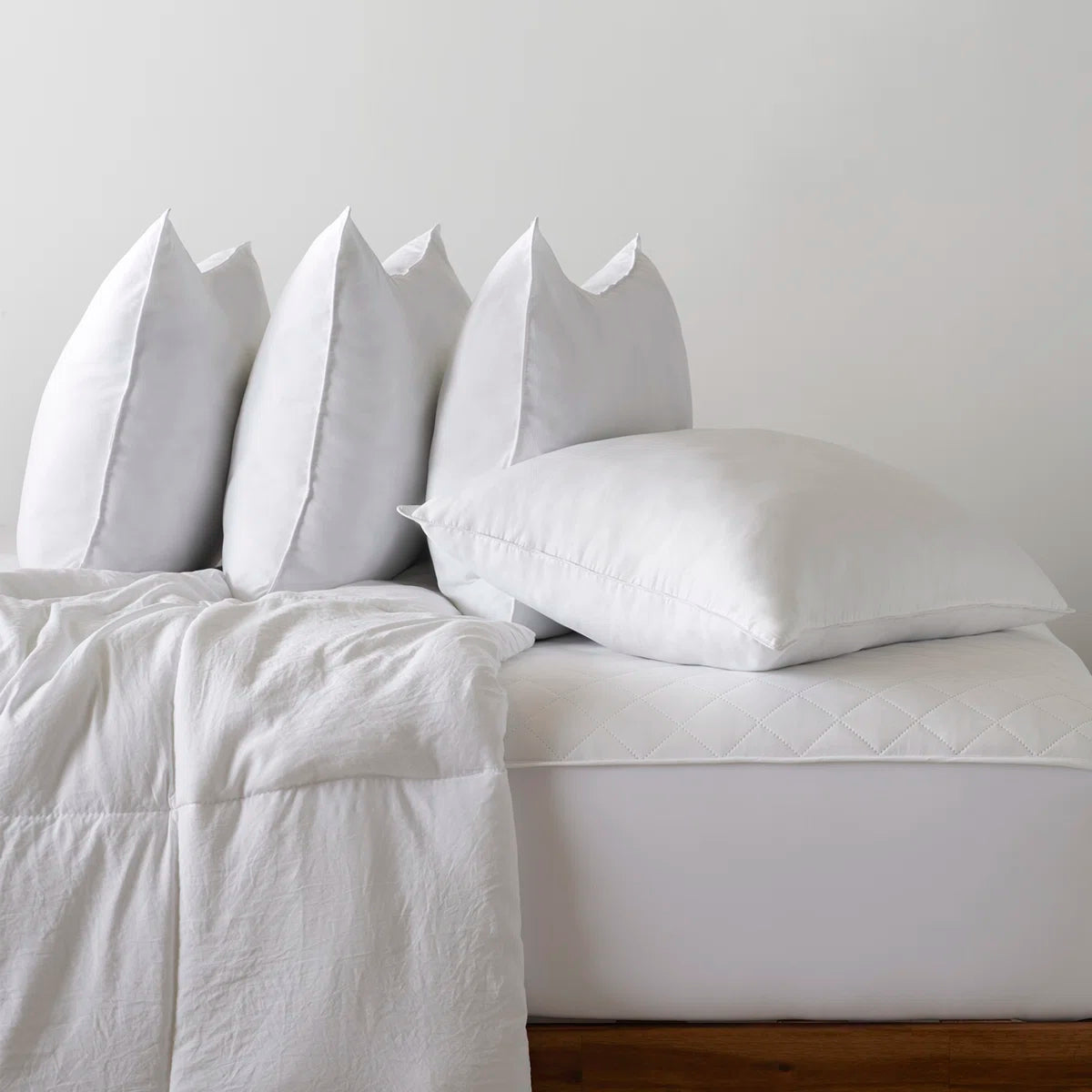 Santos Superior Down-Alternative Pillow, Soft Density (Set of 4)