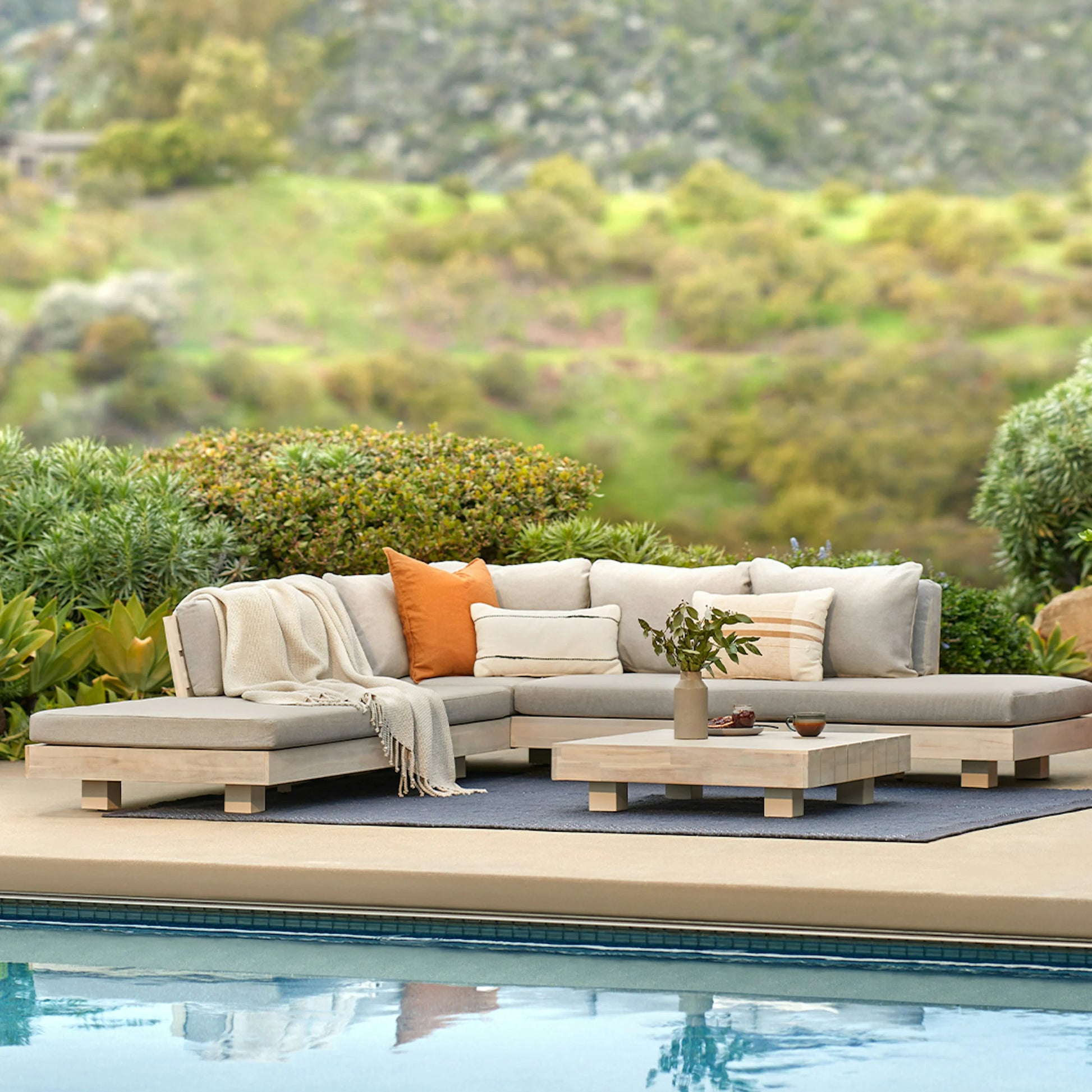 Lubek Outdoor Sectional Set