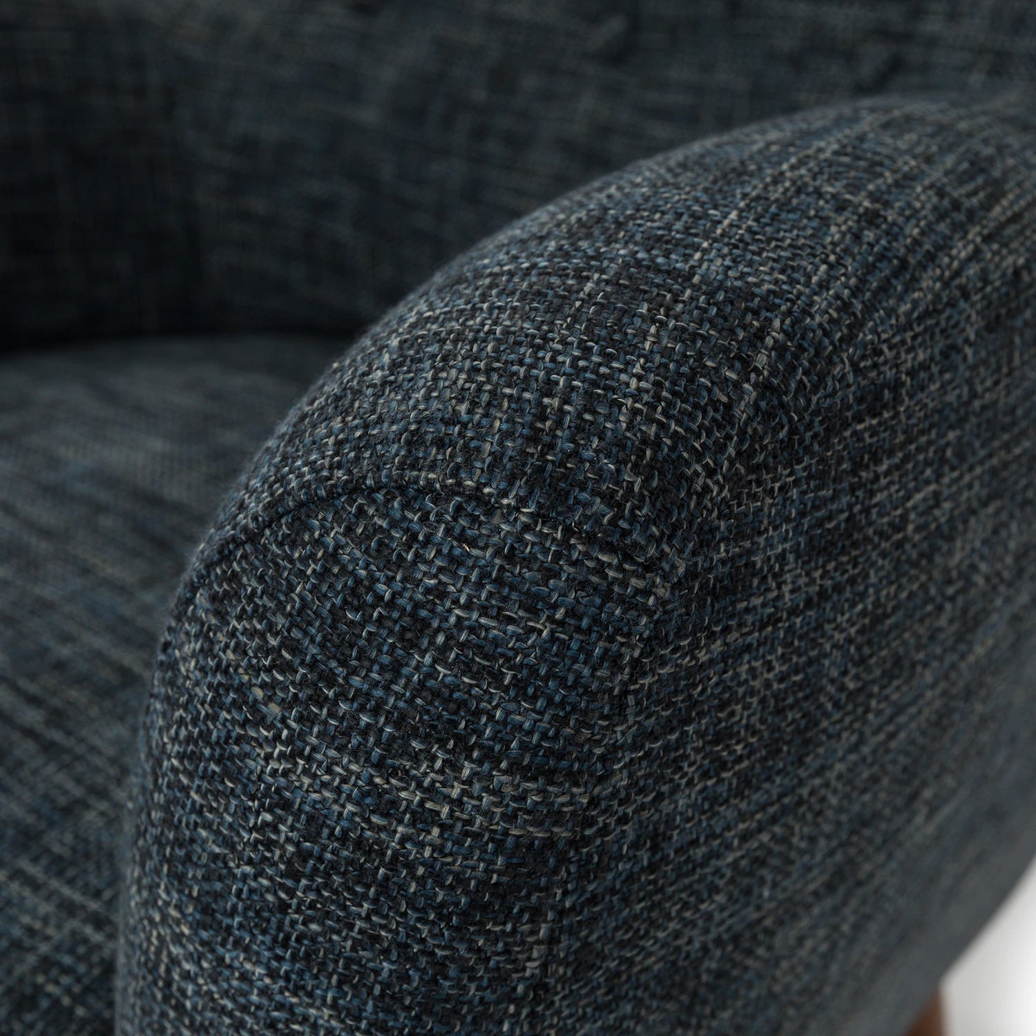 Mod 35" Lounge Chair