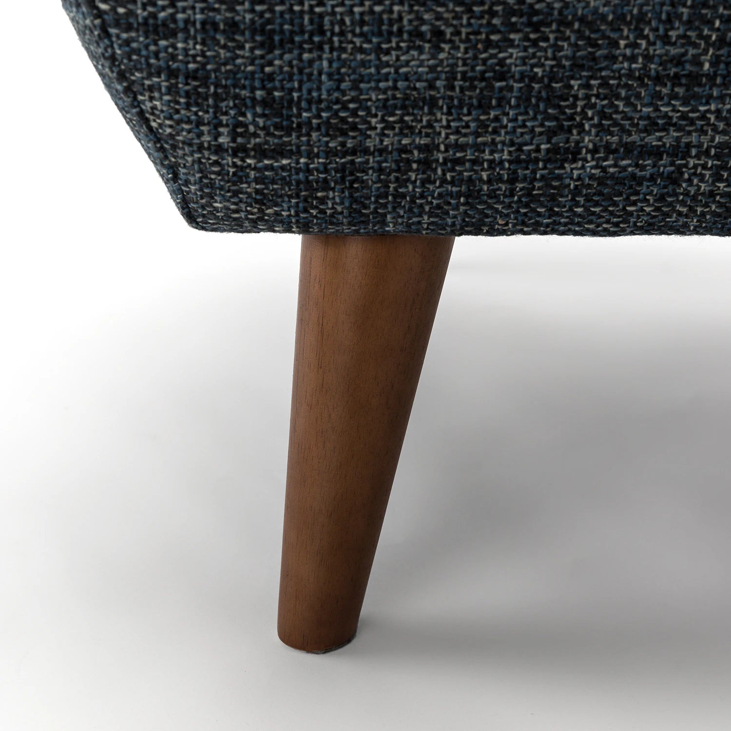 Mod 35" Lounge Chair
