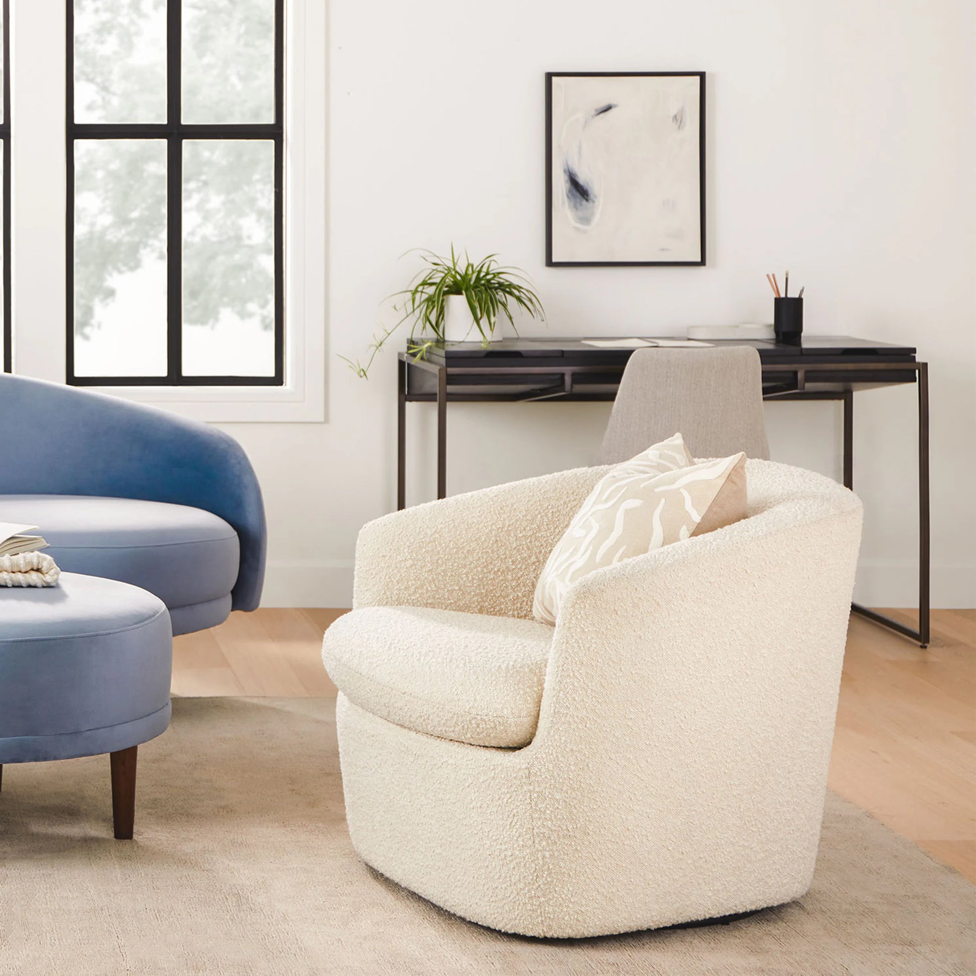 Turoy 32.5" Swivel Lounge Chair