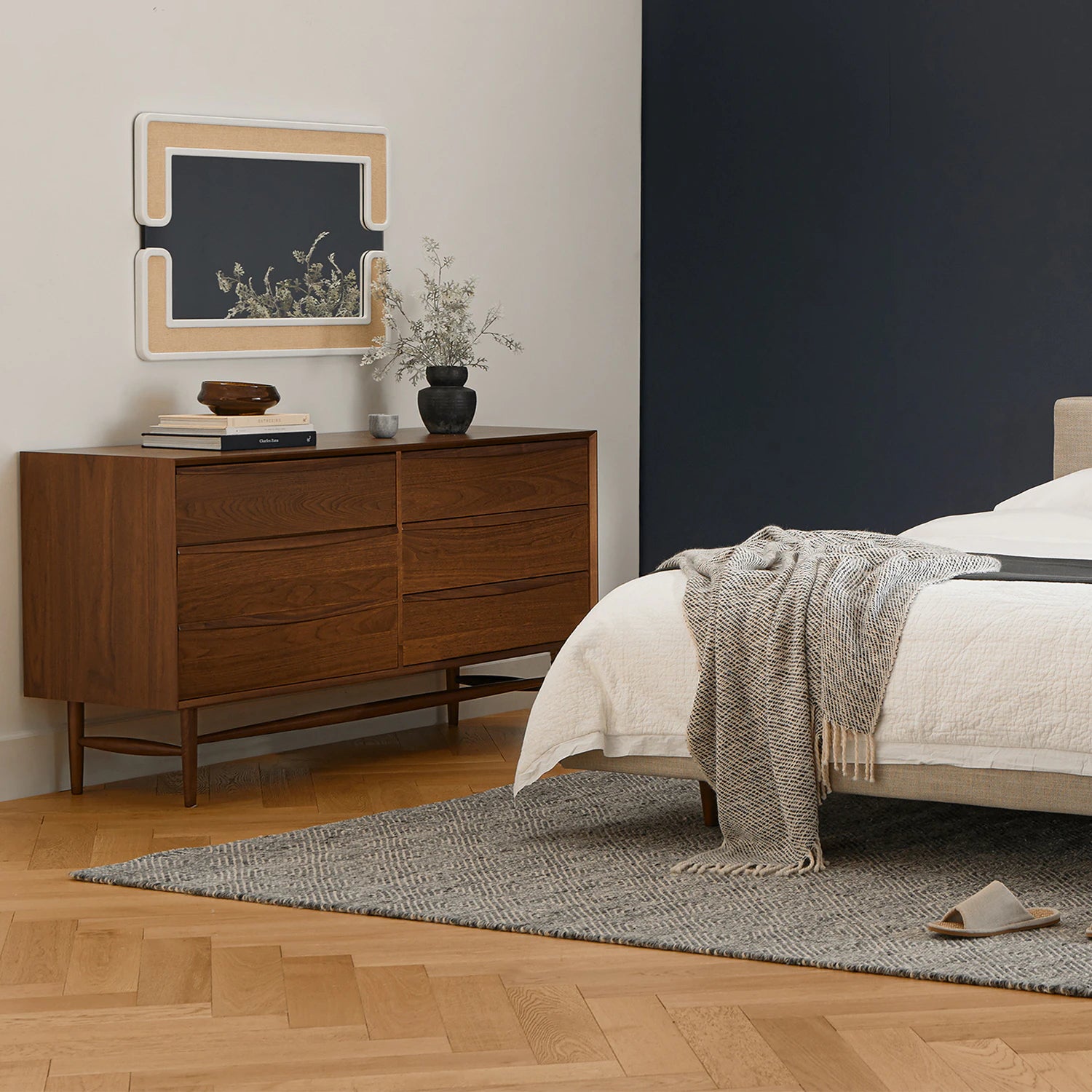 Lenia Drawer Chest