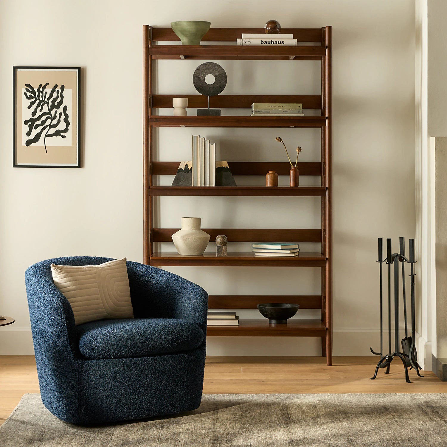 Turoy 32.5" Swivel Lounge Chair
