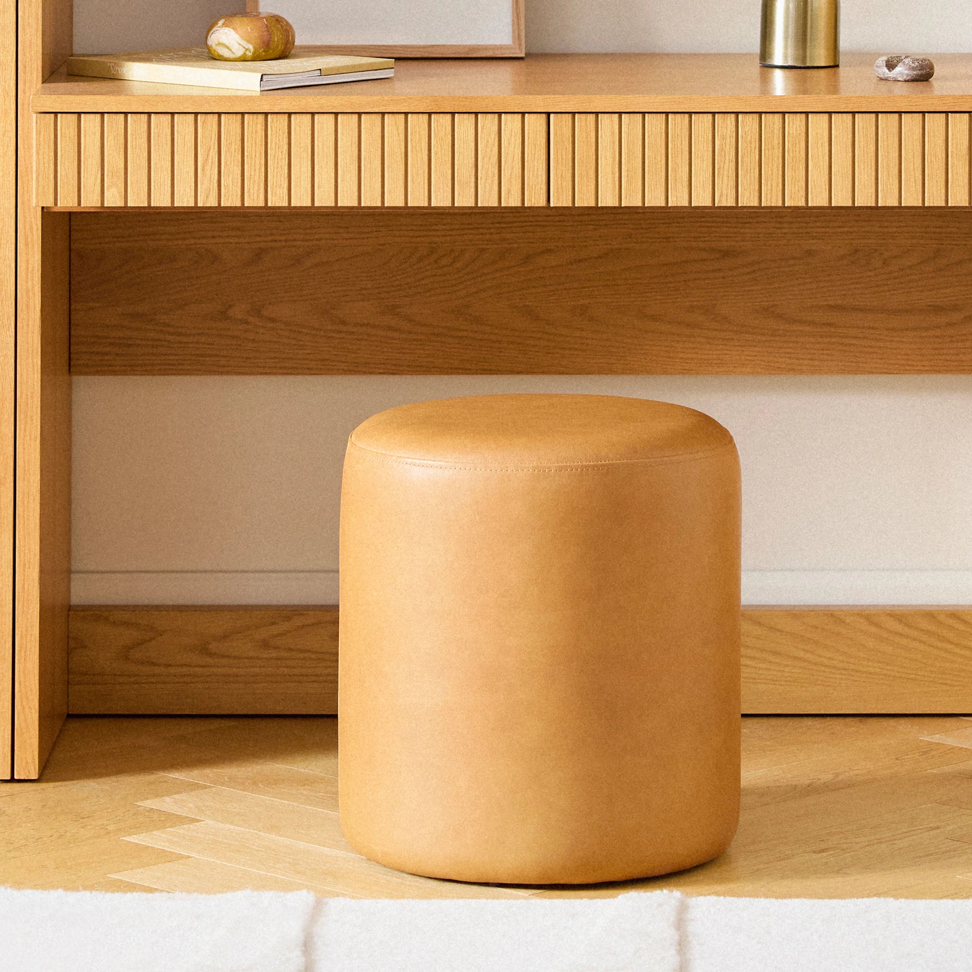 Cilo 16" Leather Ottoman