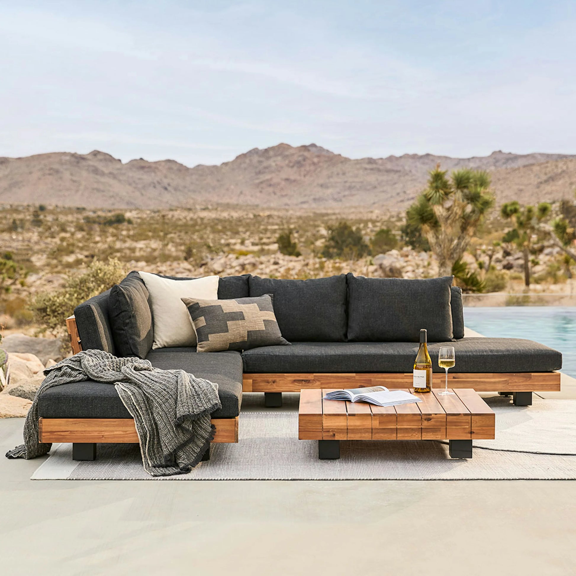 Lubek Outdoor Sectional Set